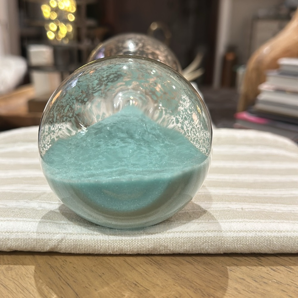 Pier 1 Imports Vintage Hourglass Set w/Aqua Sand & Silver Tone Accents, Like New - Picture 15 of 16